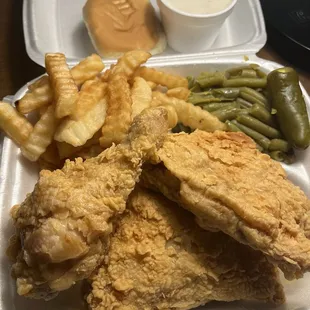 Slap Yo Momma Good Fried Chicken (3 piece dark) with fries, green beans, jalapeño, roll, and a side of white gravy for fry dippin.