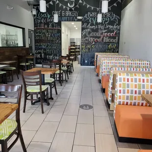 you can dine in now!