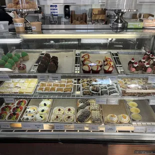 Dessert counter