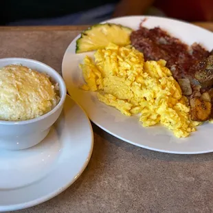Lisa&apos;s Homemade Corned Beef Hash &amp; Eggs, home fries, side of grits