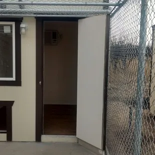 8x8 kennels.AC and Heat in all, completely covered on top with chainlink.Dog door so they can come in and out as they please!