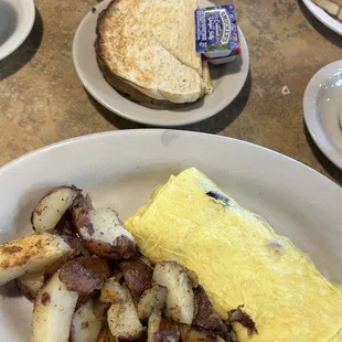 Create Your Own Omelette with ham, cheese &amp; mushrooms. Country style potatoes