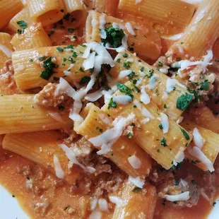 Rigatoni Bolognese