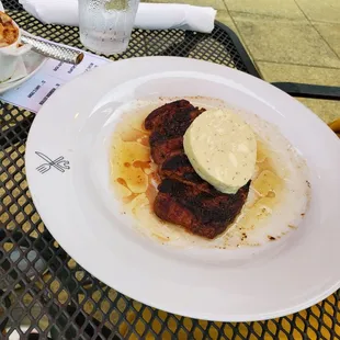 Fantastic van Gogh filet with blue cheese compound butter