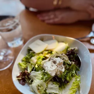 Lettuce, Goat Cheese and Pear Salad