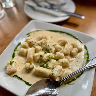 Black truffle gnocchi... absolutely to die for