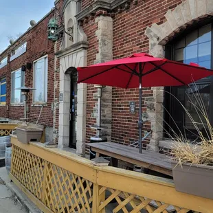 Front patio area. Unfortunately too cold to sit out here the day we were there.