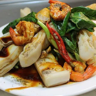 B. Pad See-Eiw (Tofu, Chicken or Pork)