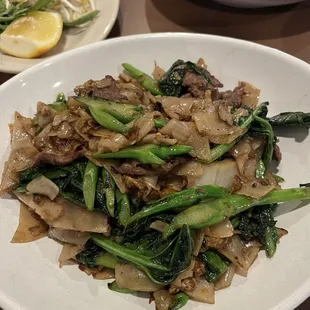 60. Pad See-Eiw spicy