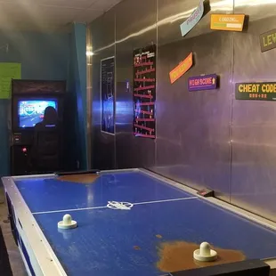 Air Hockey