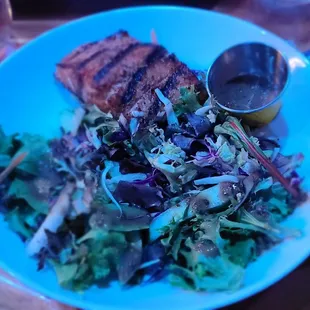 Mixed greens w/ Salmon