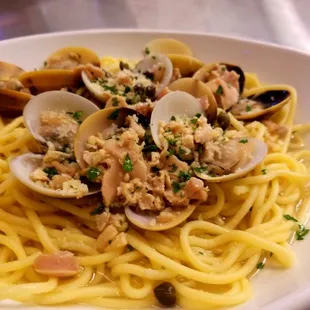 Linguini and clams