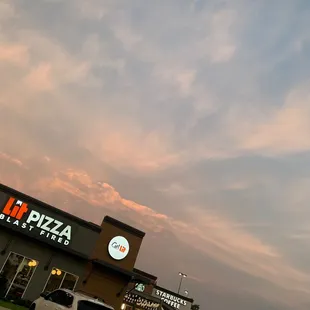 Lit Pizza, Sunset