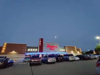 Premiere Cinemas Lux Cine