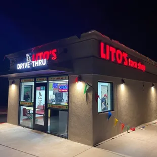 the outside of a restaurant