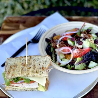 HALF SANDWICH & SALAD