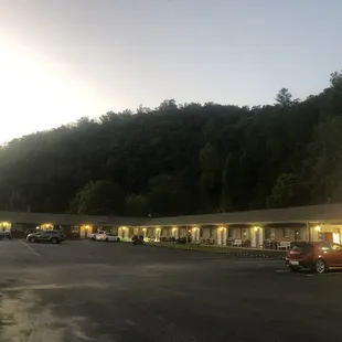Main Motel