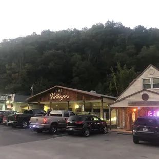 Restaurant and liquor store next door