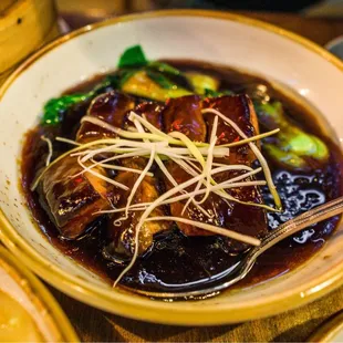 Dong Po Pork with Buns