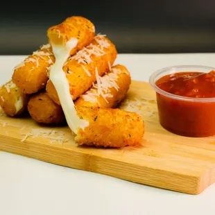 Mozzarella Cheese Sticks, with marinara sauce dip