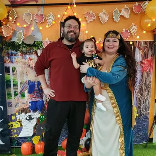 We had the best time ever!!! Thanks to Arama who did all the beautiful decorations Balloon   She did an AWESOME AMAZING JOB