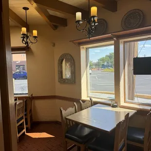 Inside Little Anita&apos;s