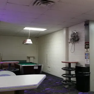 Pool table