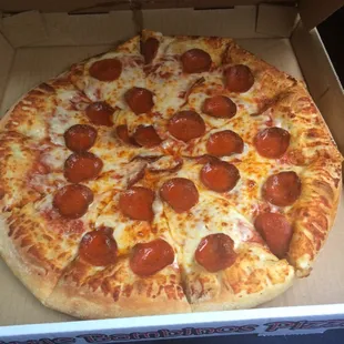 Large pepperoni pizza