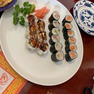 Spicy Salmon Rolls