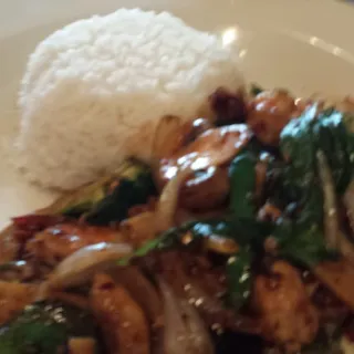 Bangkok Spicy Basil Lunch Special