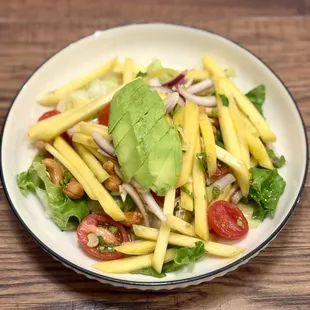 Mango Avo Salad #mangosalad #thaifood #thairestaurant #thaifoodnyc #authenticthaifood #泰餐 #littlebasil