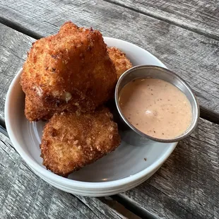 Fried Mac &apos;n Cheese bites