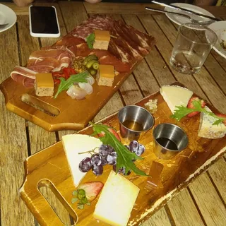 ARTISAN CHEESE & CHARCUTERIE DUO