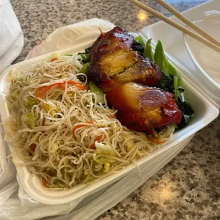 Rice Noodles or Glass Noodle w/ Vegetable and chicken on skewer! So good!!!