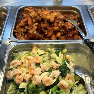 Shrimp chop suey &amp; pepper chicken