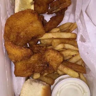 Fish and shrimp w fries...