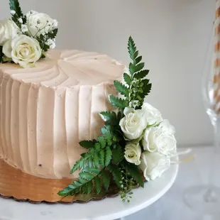 Apricot Butter Cream Cake