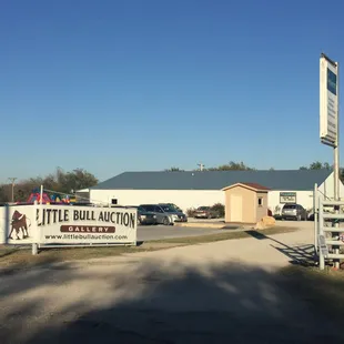 Auction Day here at The Little Bull Auction Gallery - Premier Auction House in Butler County Kansas