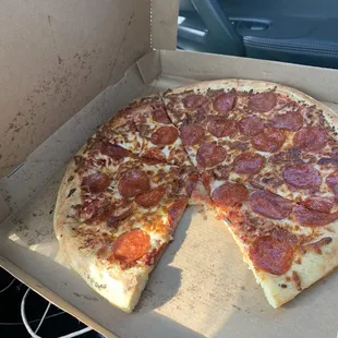 Hot n Ready Pepperoni pizza