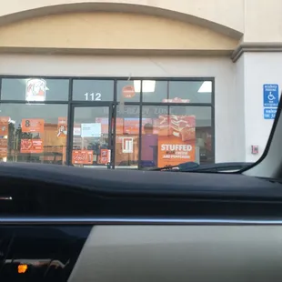 I've been waiting here for 50mins for one cheese pizza