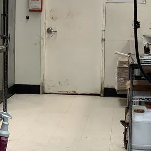 Grimy door crates Grammy door -1=4/5