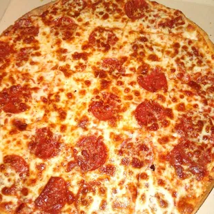 Delicious thin crust pizza!