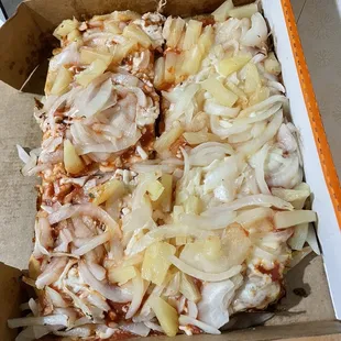 This pizza was under cooked and watery sauce everywhere. Looks real questionable to me. Waste of money.