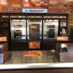 Love stuff crust , pizza portal makes it so easy in and out in min