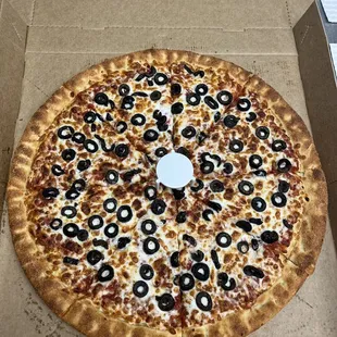 Custom Round Pizza (Black Olive)