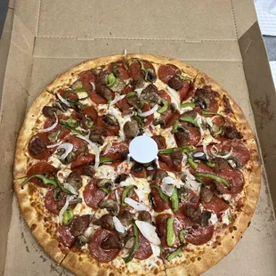 Ultimate Supreme (Pep, Sausage, Mushroom, Green Pepper, Onion)