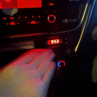 little ceasars closing 20 minutes before they should.