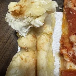 Pizza crust isn&apos;t cooked