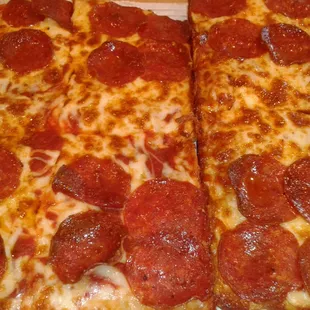 deep deep dish pizza