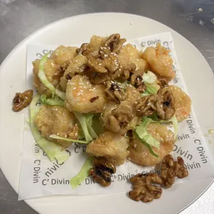 Honey Walnut Shrimp 
核桃虾